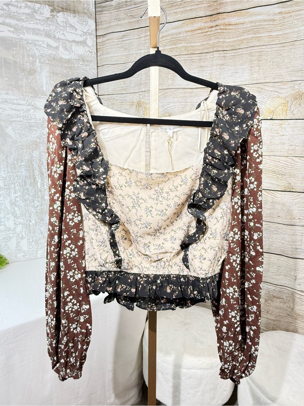 Free The Roses Floral Ruffle Top NWT Large Cottagecore - Picture 2 of 11